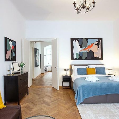 5Br 2Bath Family Apt 5Mins To Wenceslas Square Prague Ngoại thất bức ảnh