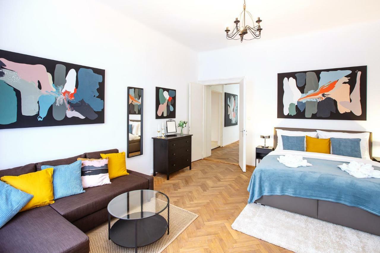 5Br 2Bath Family Apt 5Mins To Wenceslas Square Prague Ngoại thất bức ảnh