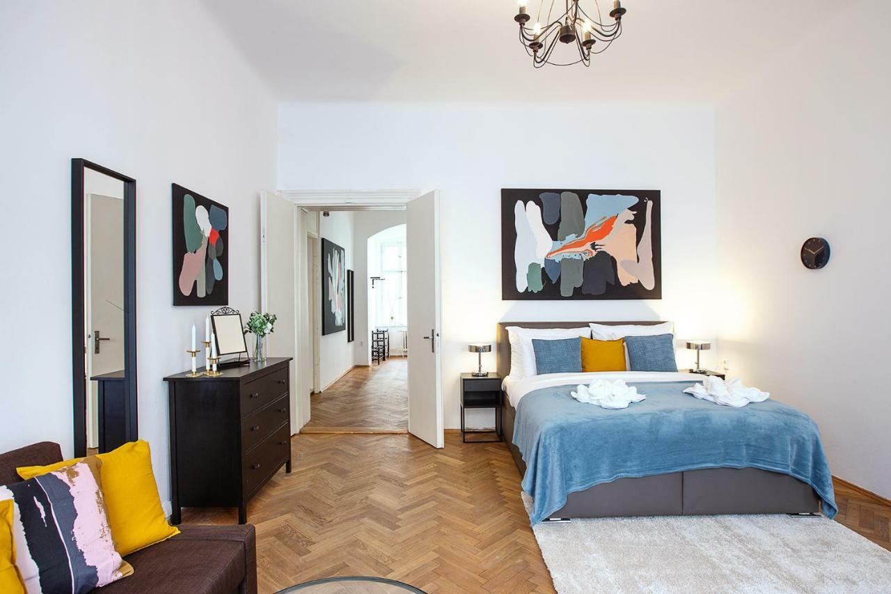 5Br 2Bath Family Apt 5Mins To Wenceslas Square Prague Ngoại thất bức ảnh
